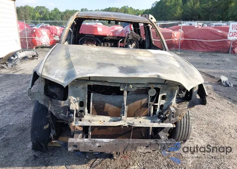 2017 Toyota Tacoma Sr5 z USA, uszkodzony, nr VIN 5TFAX5GN8HX080214